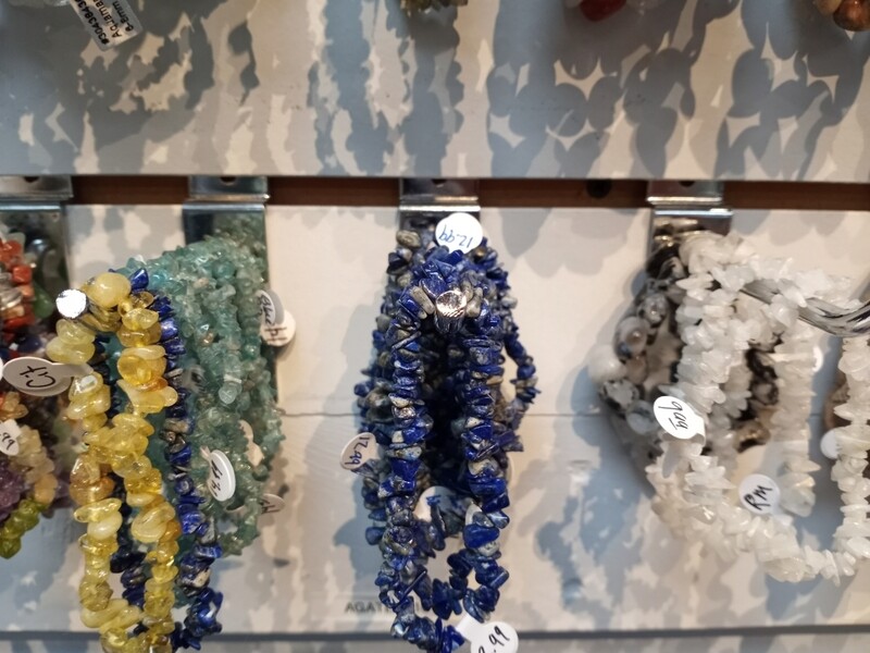 Gemstone chip bracelet