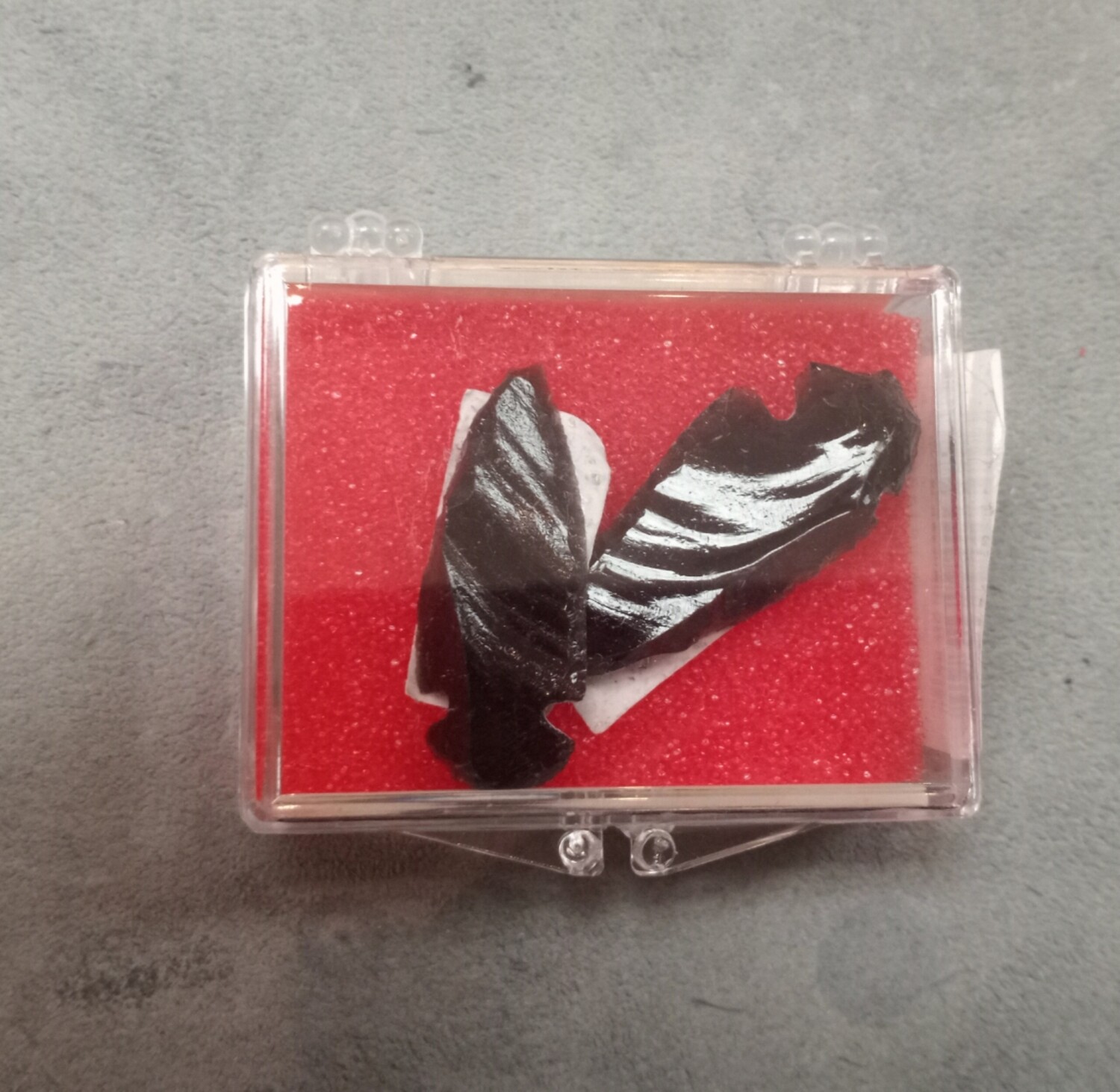 Obsidian arrowheads mini set