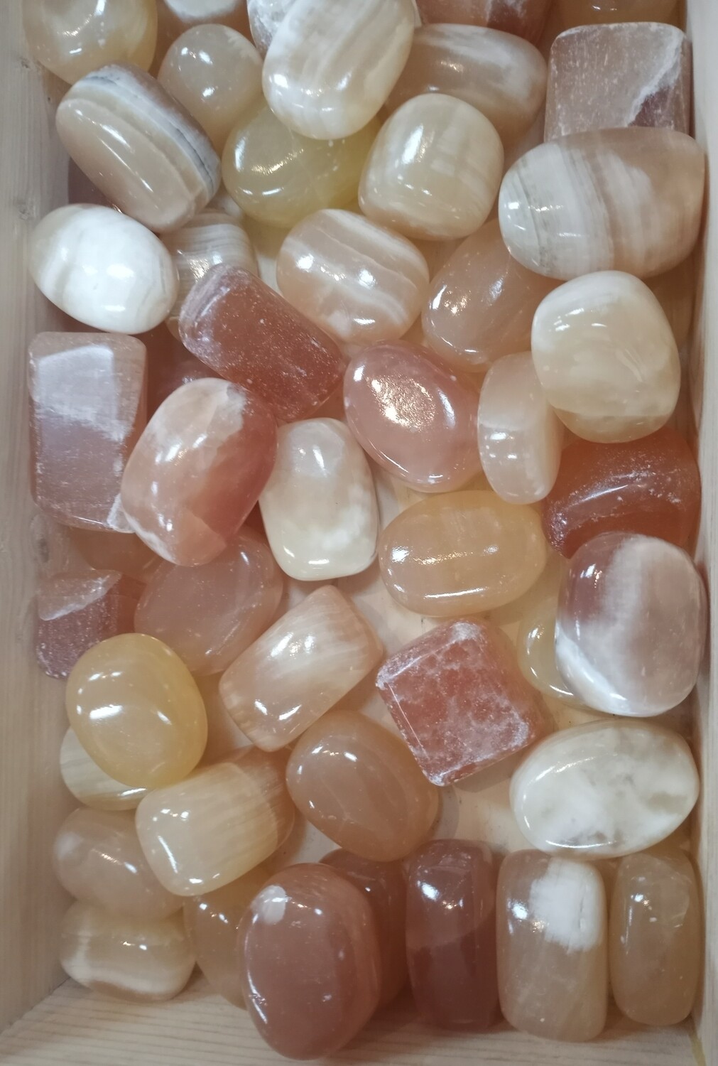 Honey calcite