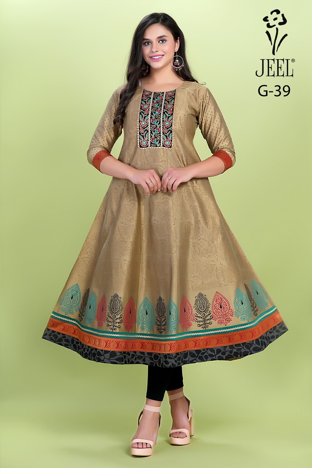 JEEL Gown
