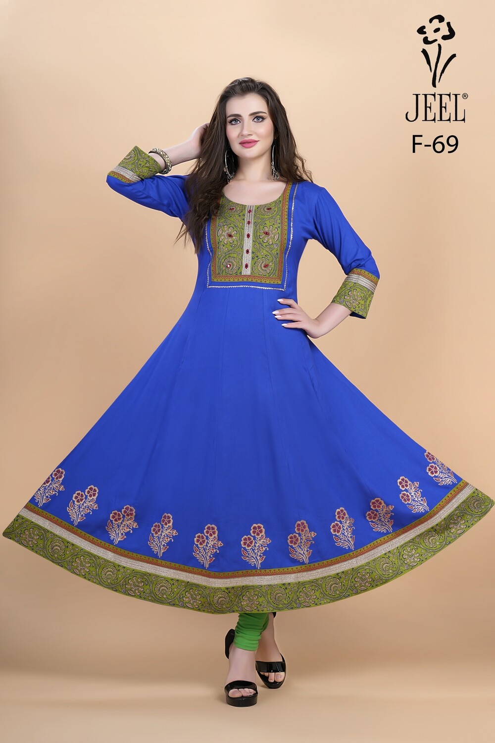 JEEL Gown