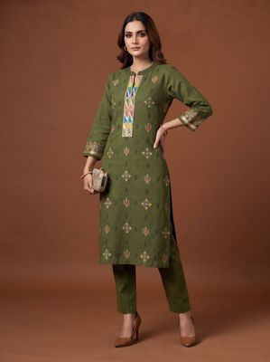 JEEL Kurti &amp; Pant Set - Classic Mehendi (Collar)