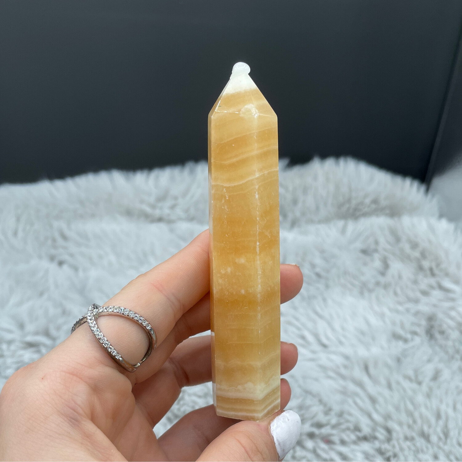 Orangen Calcit Turm