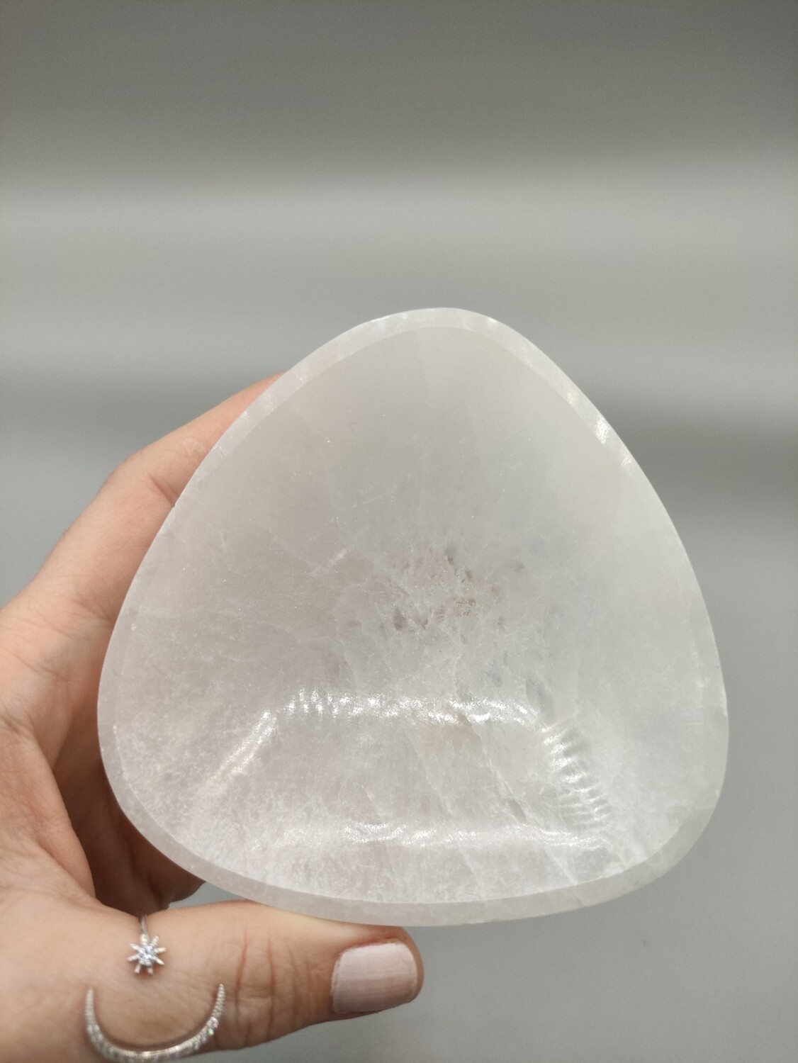 Selenit Schale, Trigon