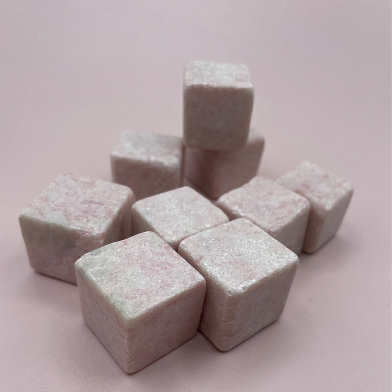 Rosa Opal Würfel