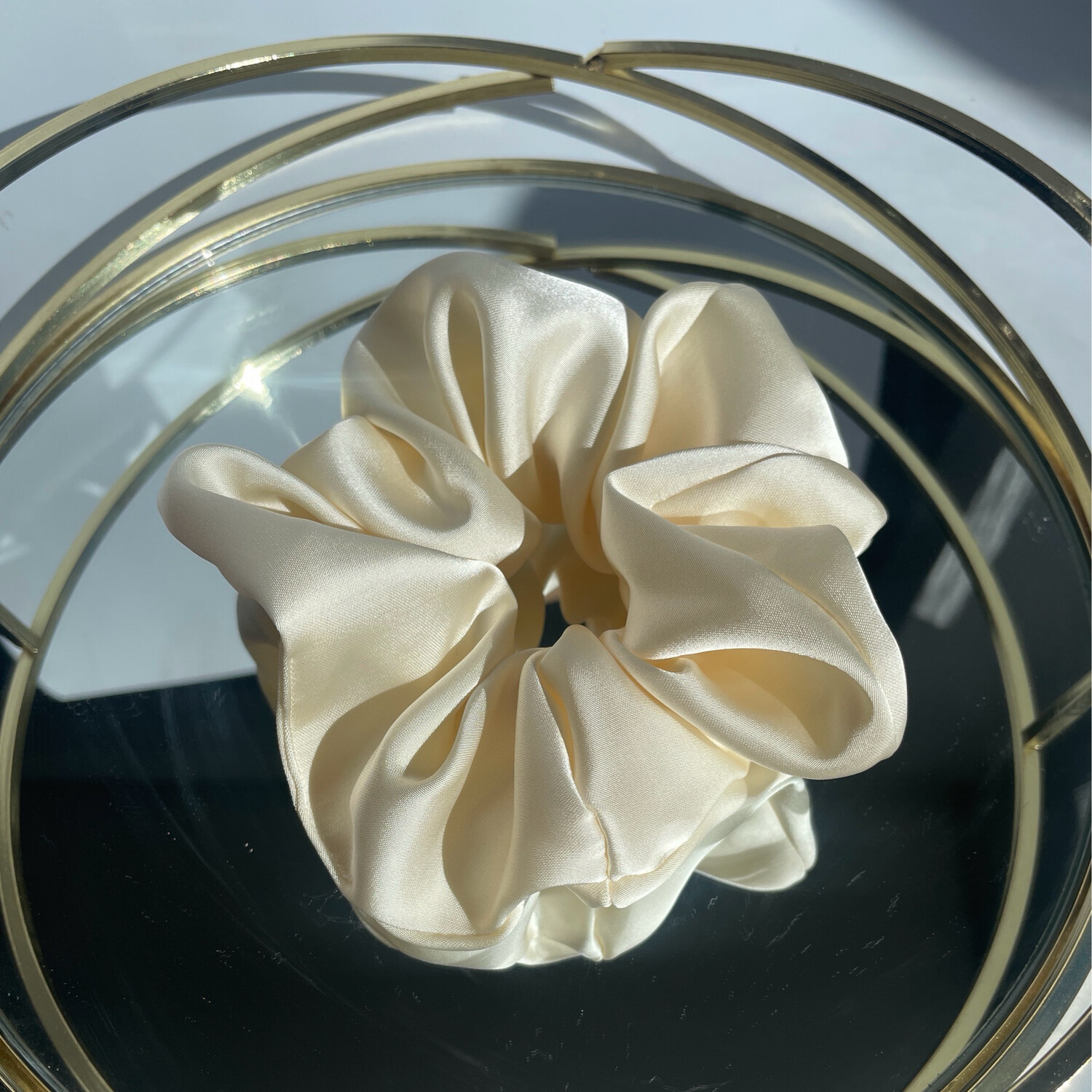 Scrunchie Satin Creme