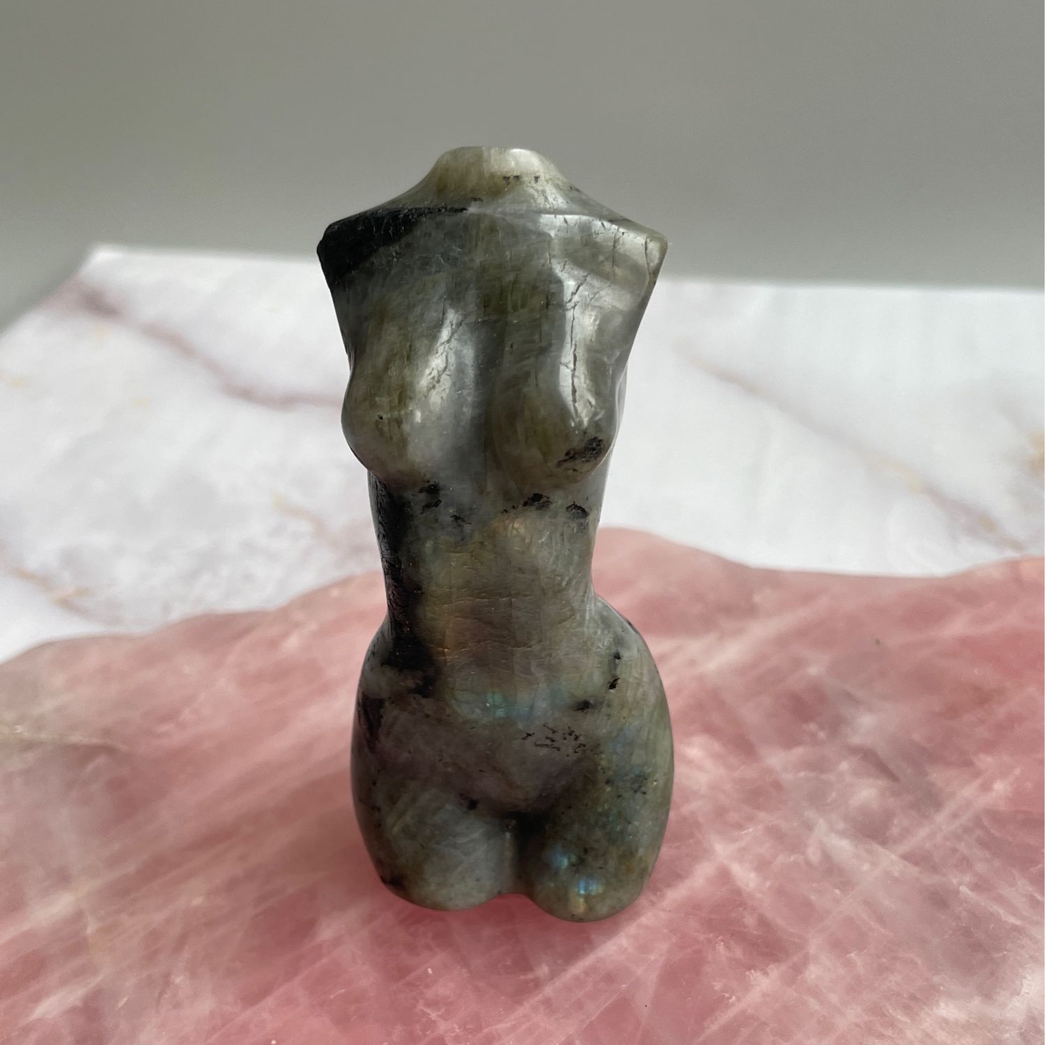 Body x Labradorit