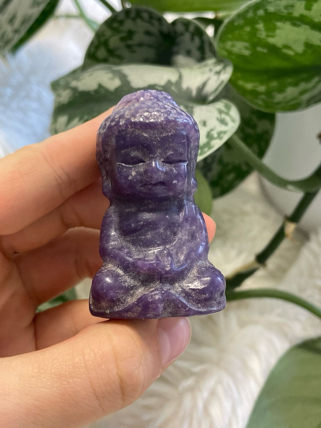 Lepidolith Buddha