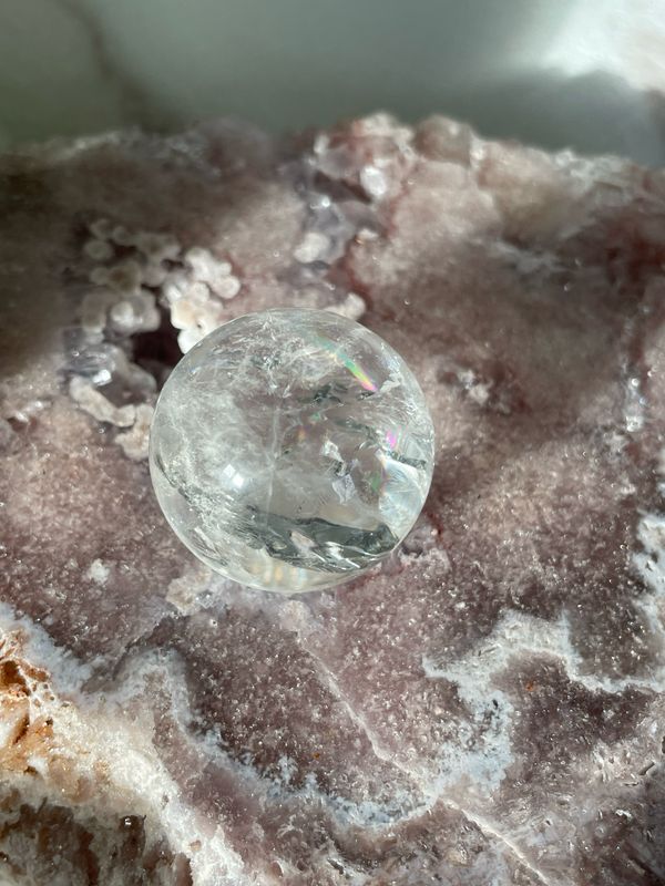 Bergkristall crackle x Kugel