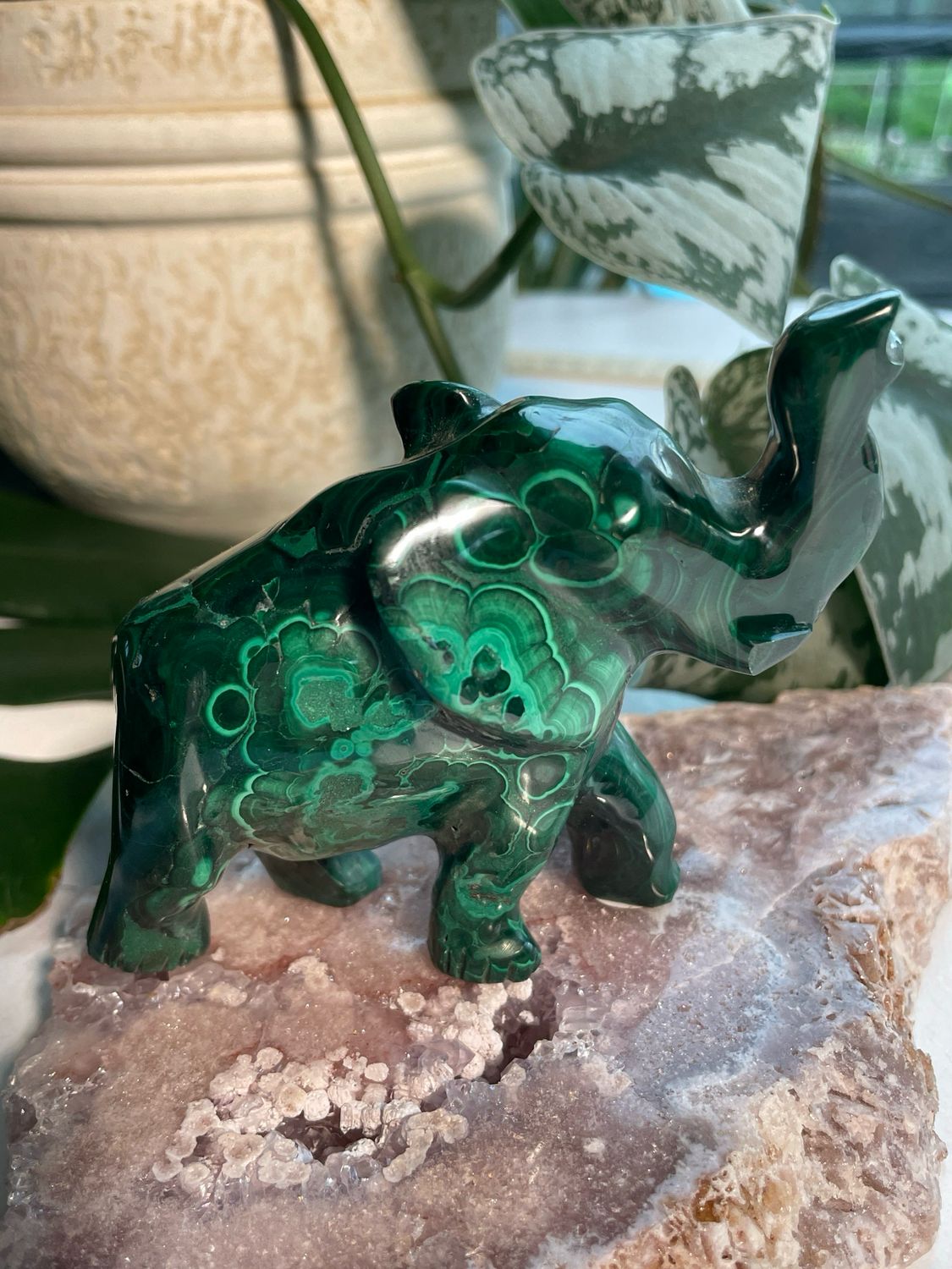 Elefant x Malachit „Handgeschnitzt“