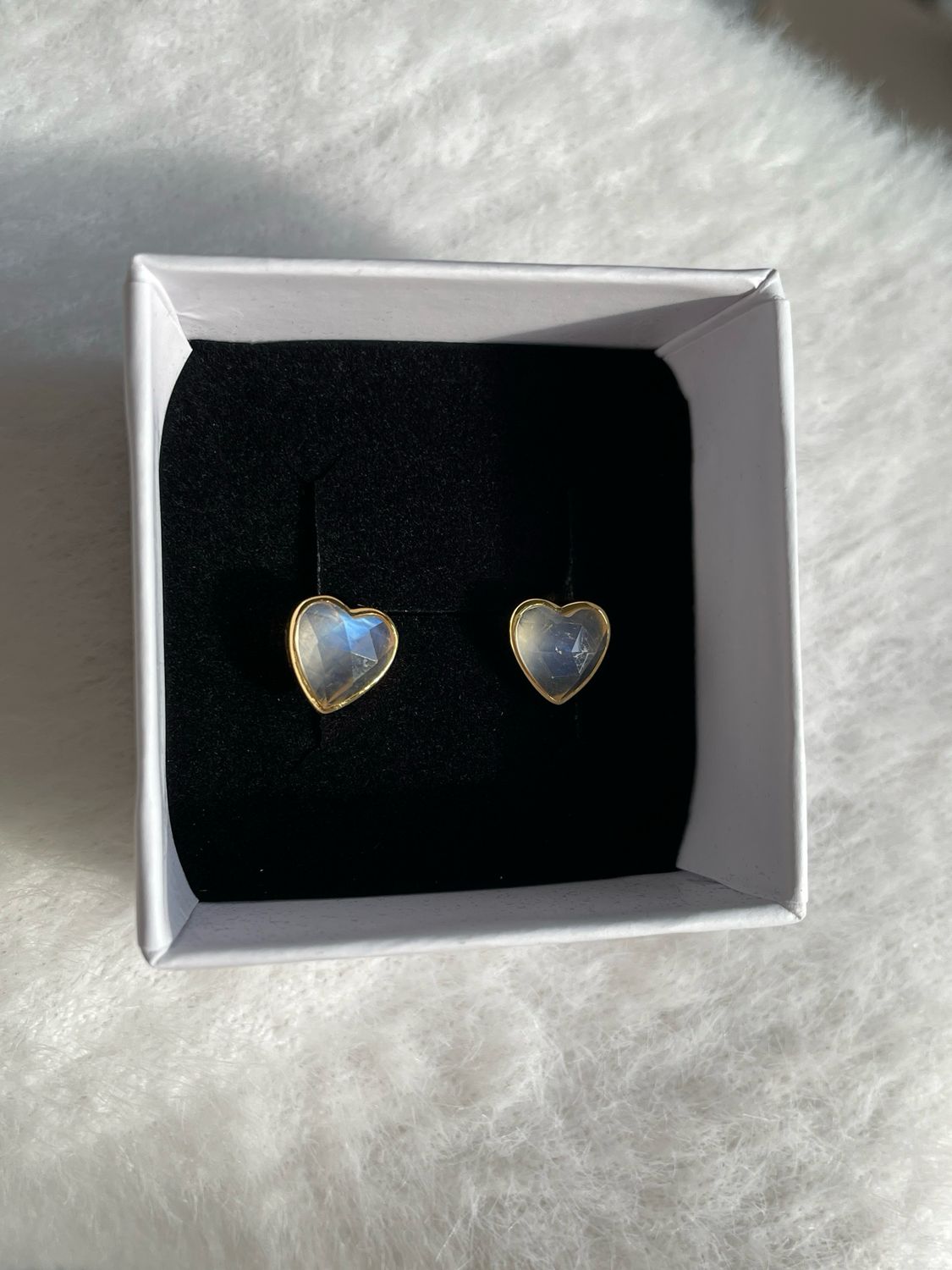 Mondstein Ohrstecker Herz S925 Vergoldet