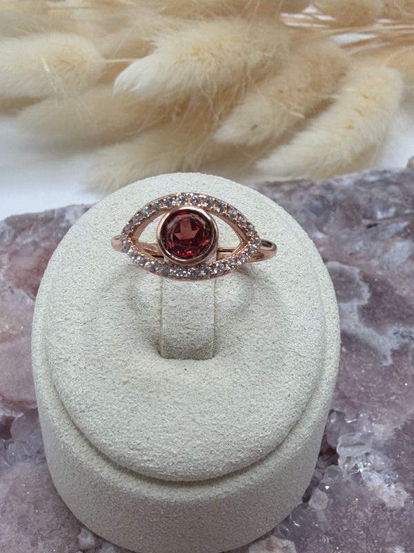 Granat Ring, Auge roséfarben S925