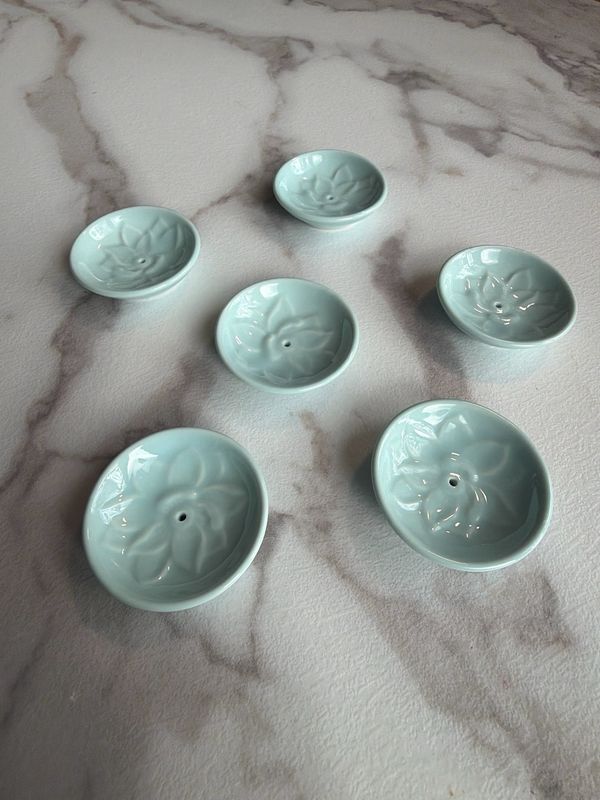 Räucherstäbchenhalter Lotus „hellblau“