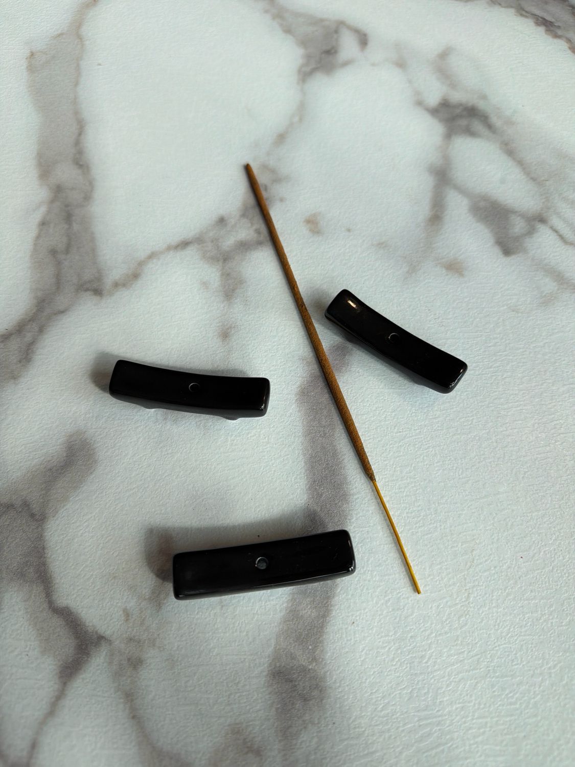 Räucherstäbchenhalter „schwarz Keramik“