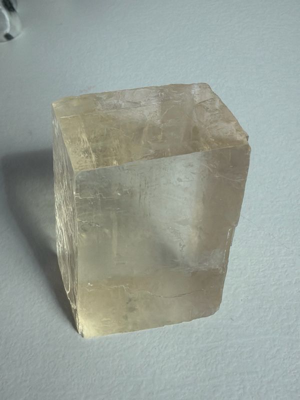 Optischer Calcit, gelb Optischer Calcit, gelb