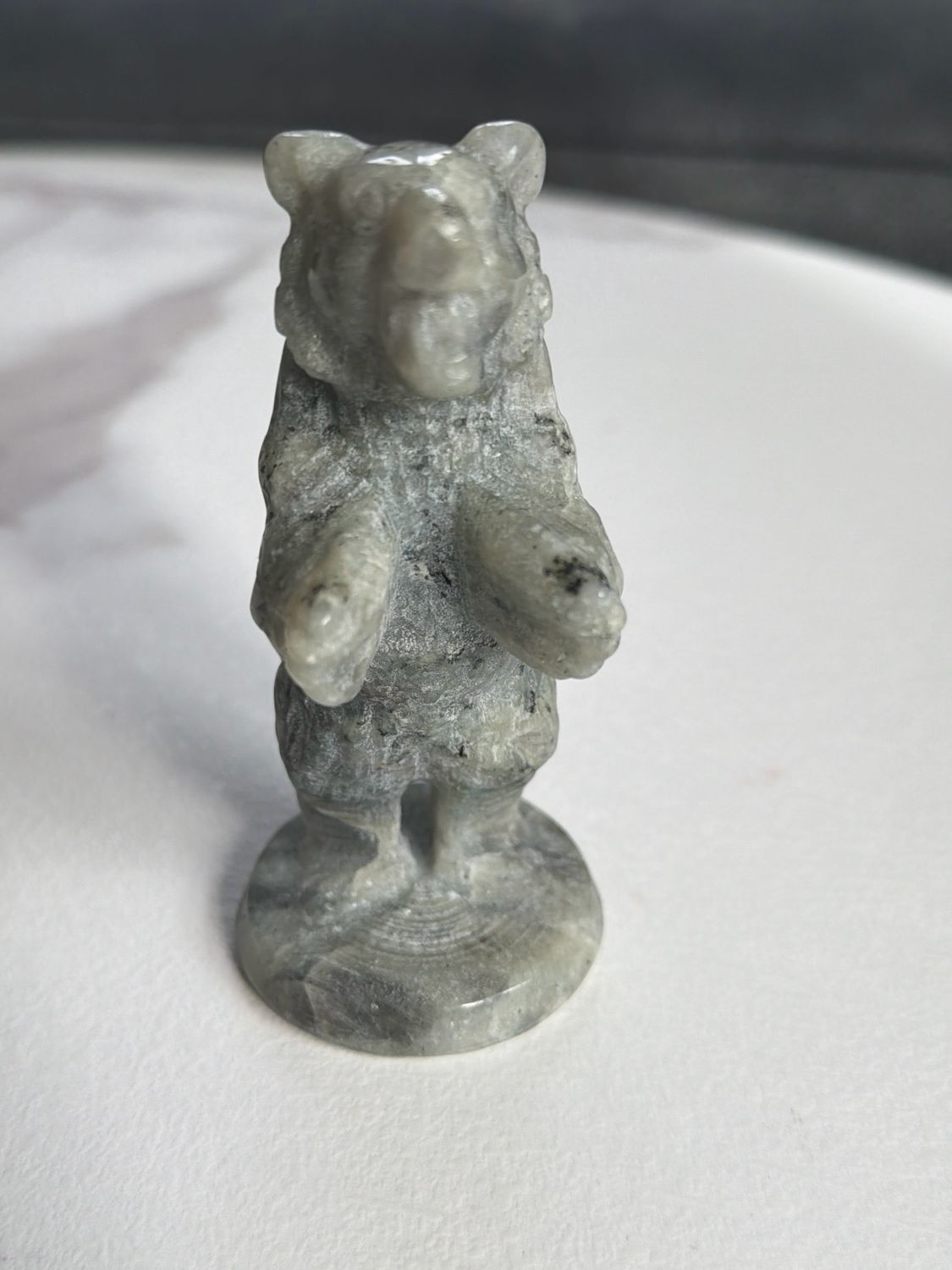 Bär Labradorit, wenig Flash