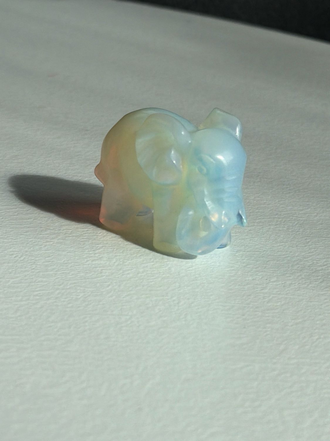 Elefant Opalith, synthetisch Elefant Opalith, synthetisch