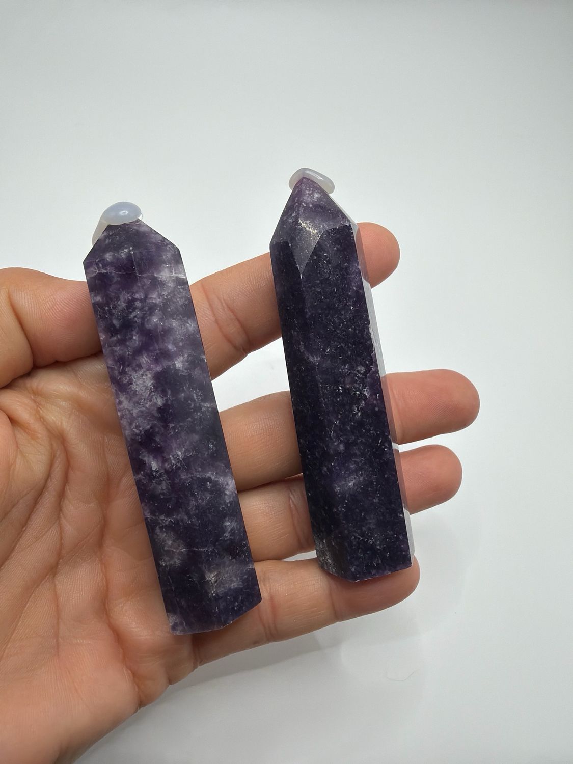 B-Ware Lepidolith Turm- steht krumm