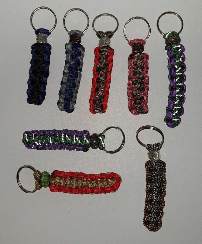 Sleutelhanger  Paracord plat met kraal