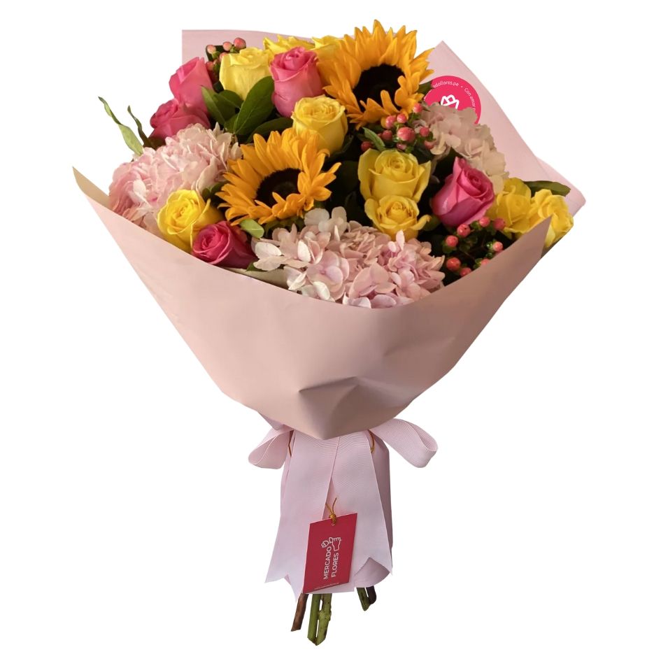 Ramo con rosas, hortensias, girasoles, hyperico y verdes selectos
