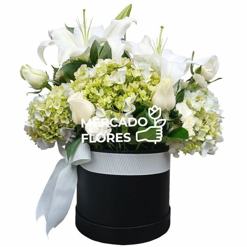 Arreglo Fúnebre 06- Elegante sombrerera negra con flores blancas