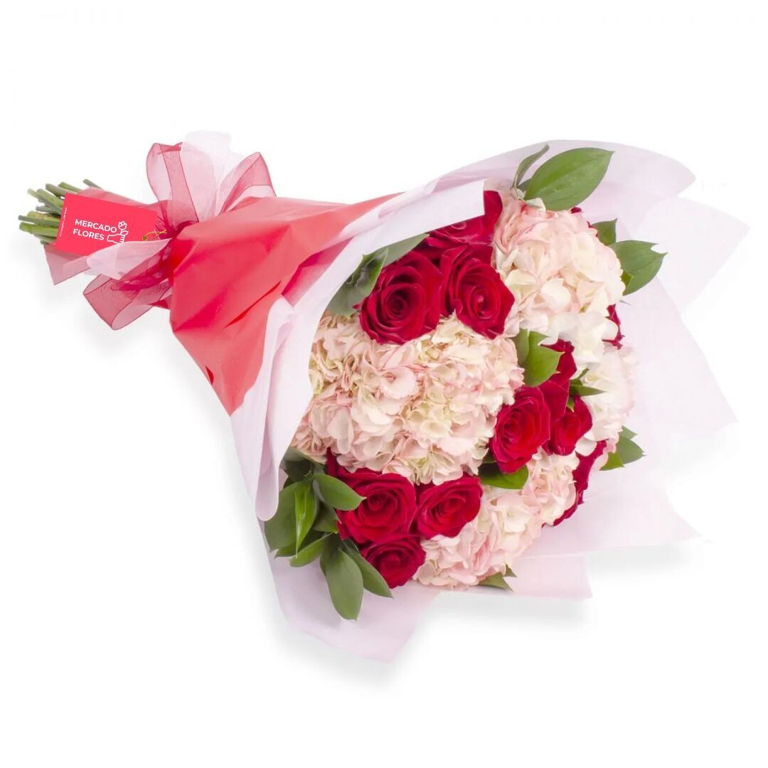 Ramo de Hortensias  y rosas rojas de tallo largo