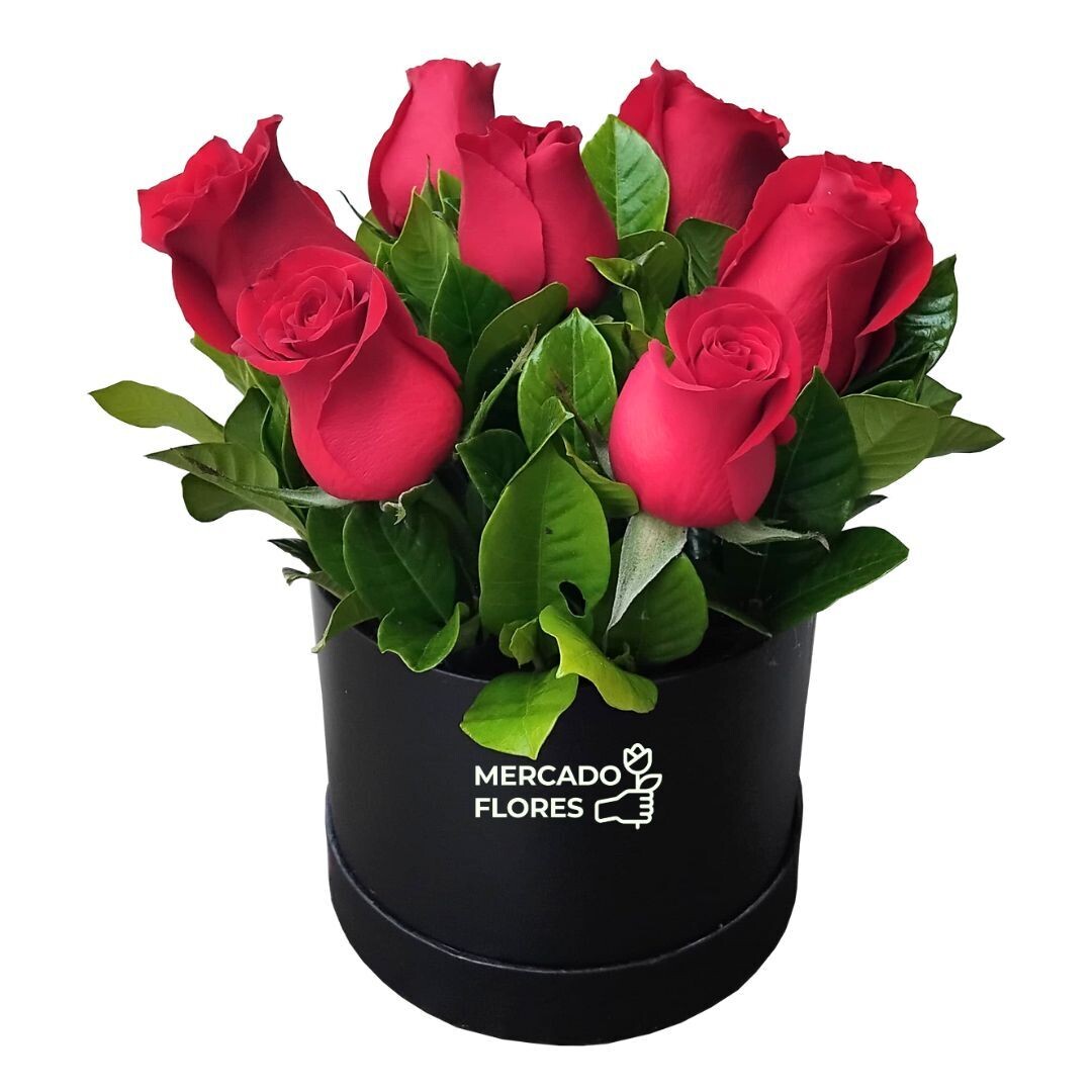 Sombrerera con rosas rojas y verdes selectos