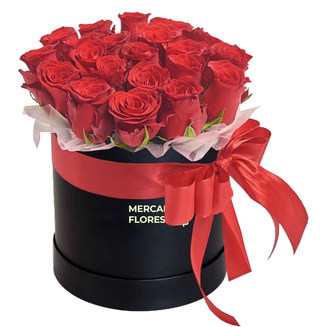 Sombrerera con rosas frescas