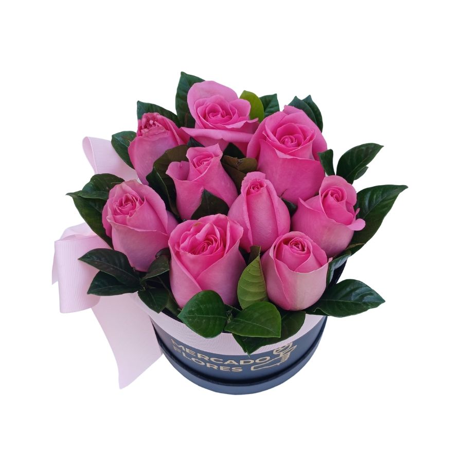 Sombrerera con rosas para cumpleaños