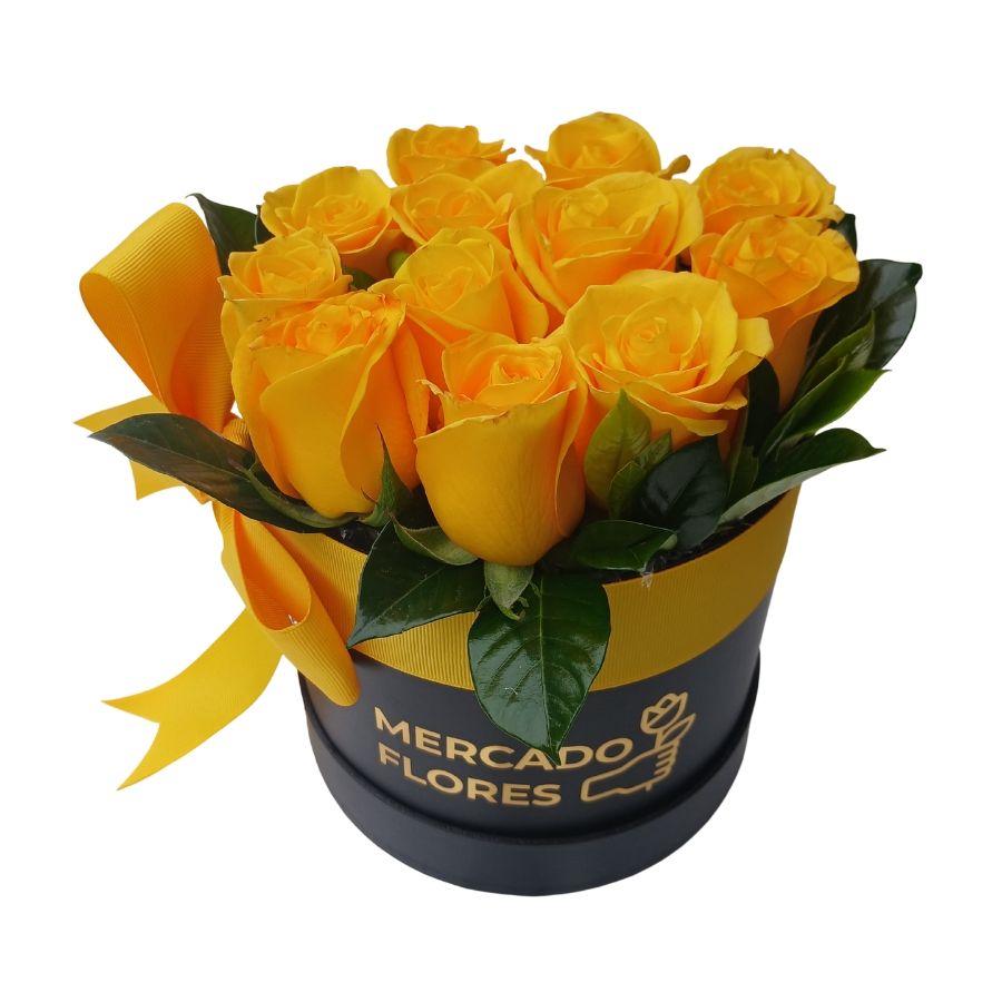 Sombrerera de rosas amarillas