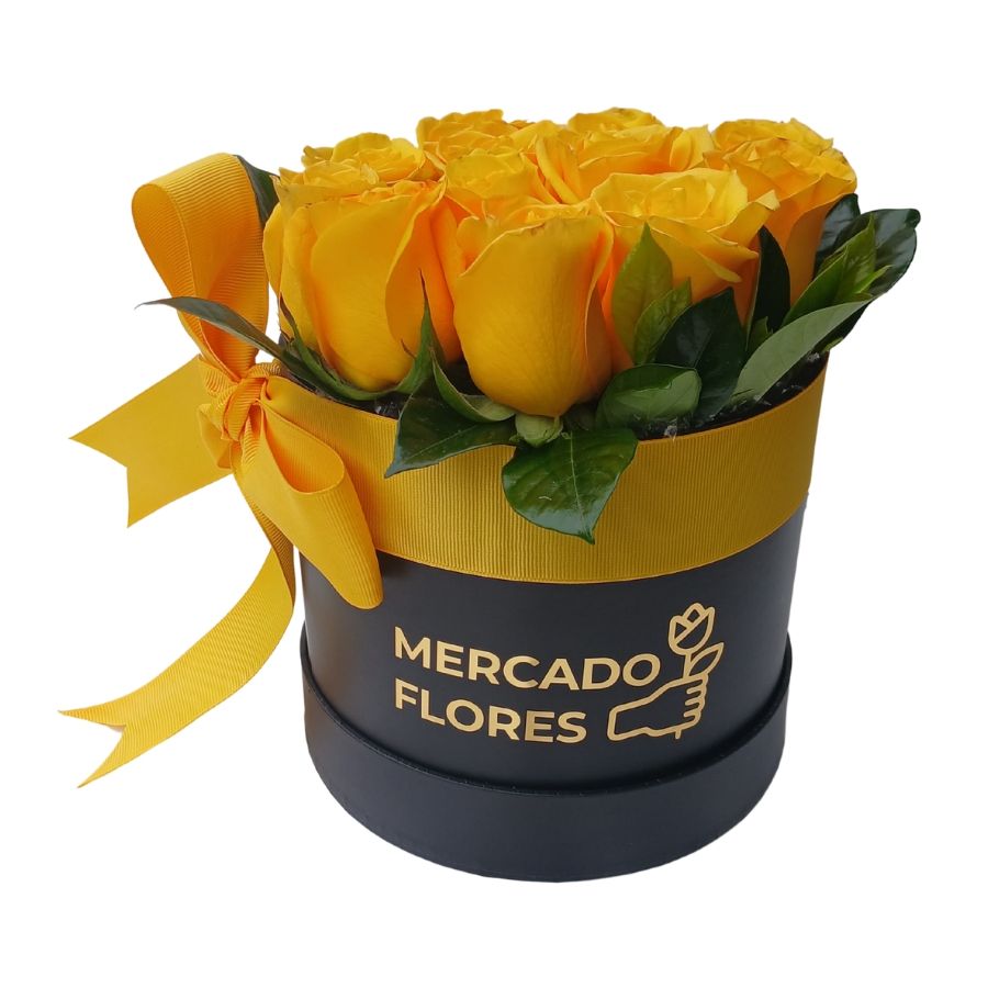 Sombrerera de rosas amarillas