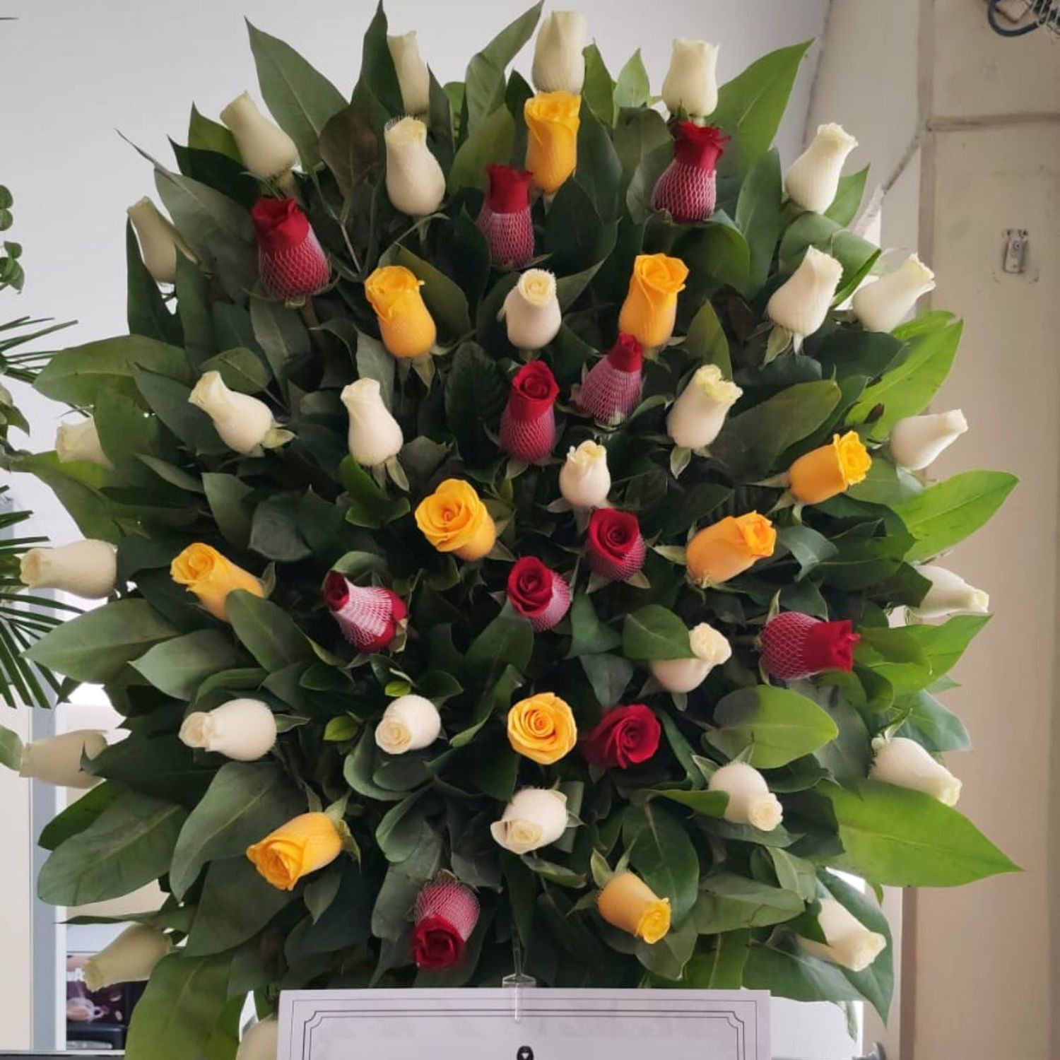 Gratitud, amor y pureza — Corona fúnebre
