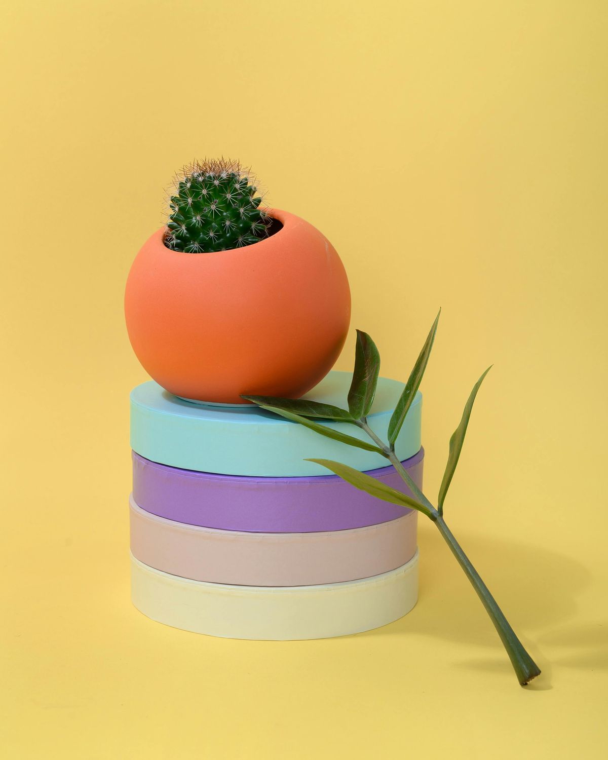 Spherical pot