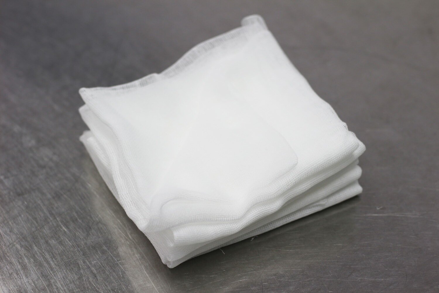 Gauze Sponge 4X4 12 Ply Sterile, 1200 Each