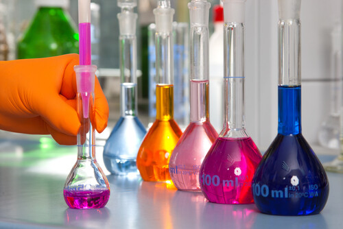10 ml Volumetric Flasks CLEAR -    with glass stopper