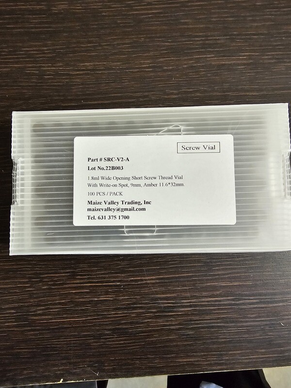 Auto sampler Amber vials, 2 ml screw cape type amber glass per 100