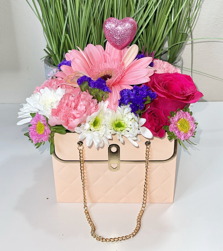 Purse Flower Arrangement 💐