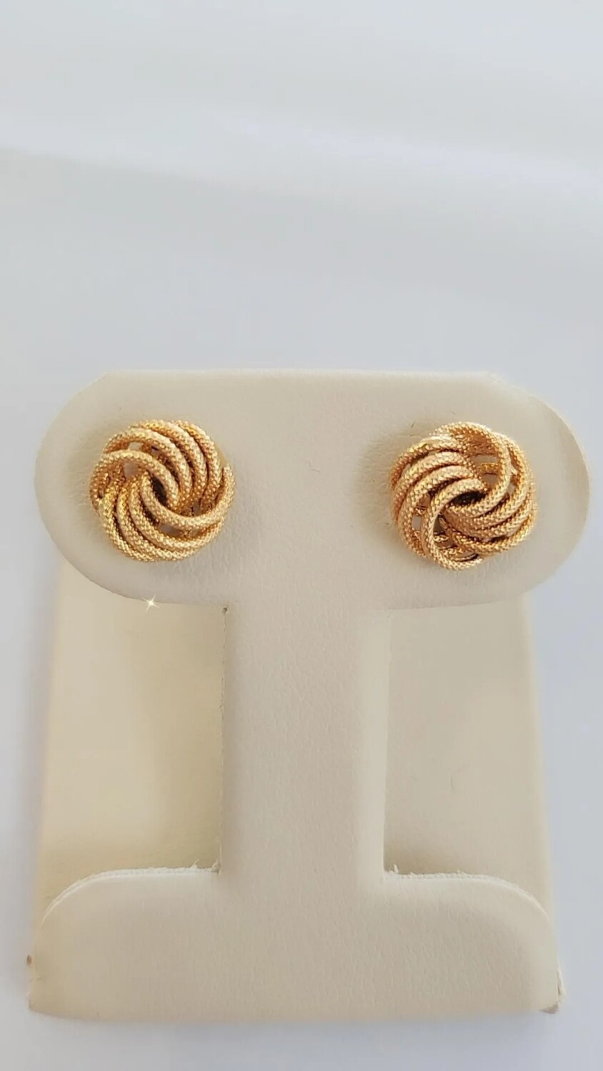 Aretes nudo