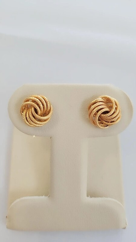 Aretes nudo