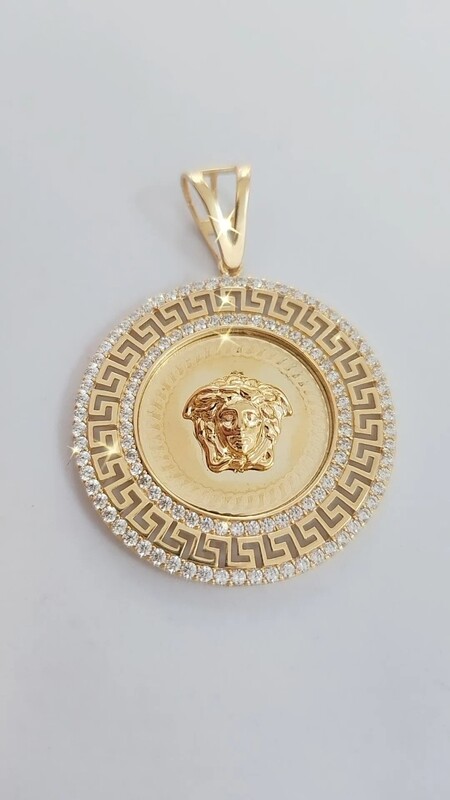 Dije Versace