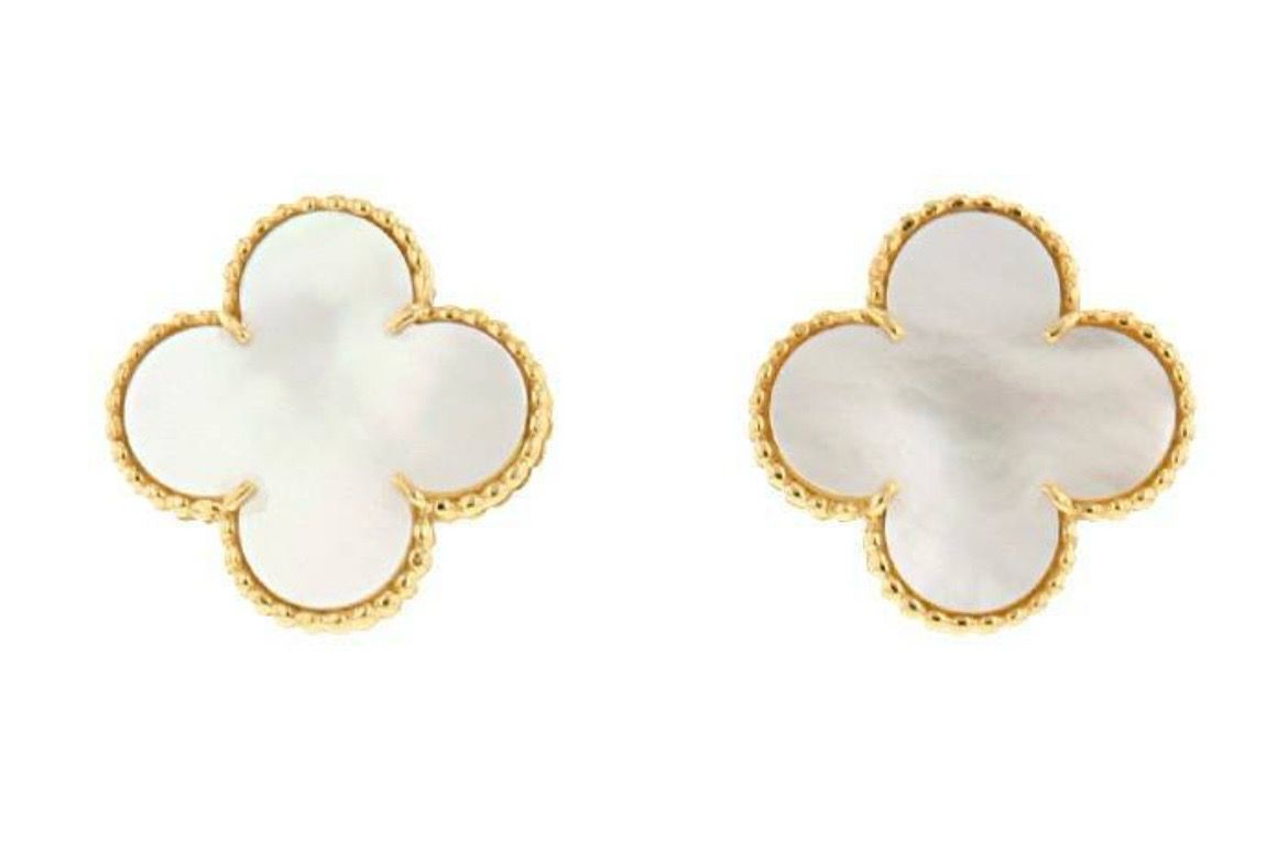 Arete blanco vc