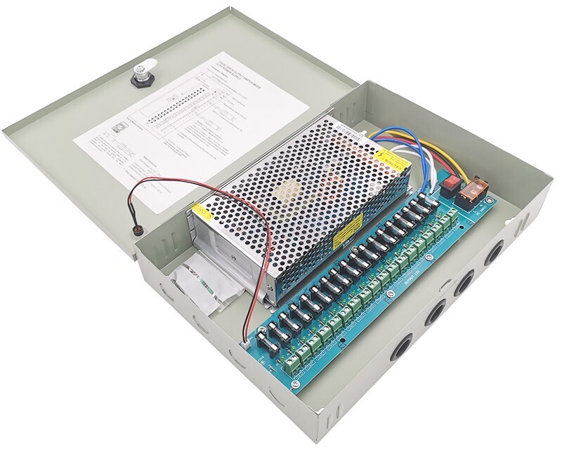 FUENTE CENTRALIZADA DE 18 CANALES 12V - 30A