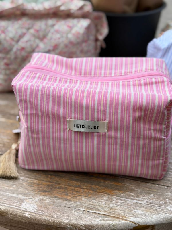 TROUSSE DE TOILETTE