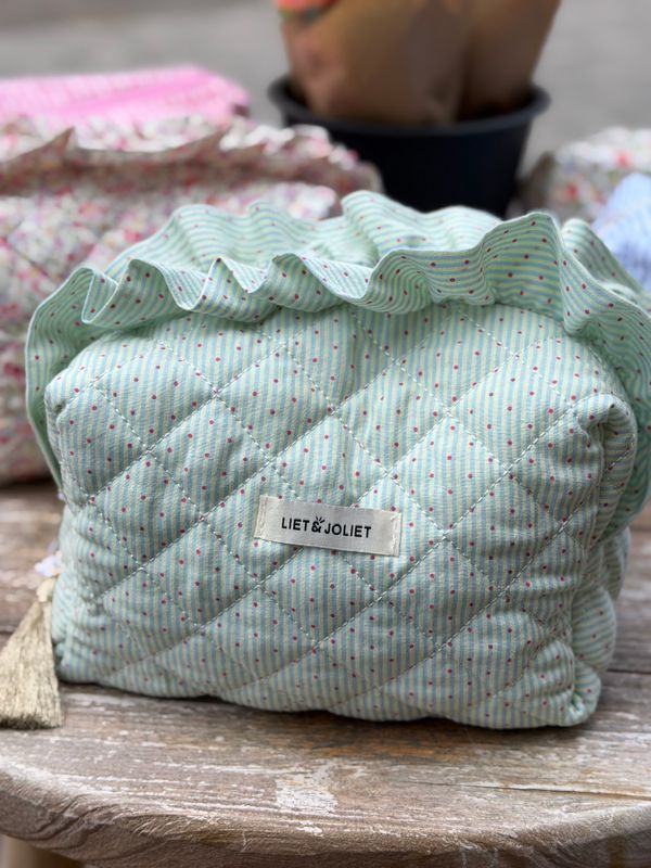 TROUSSE DE TOILETTE