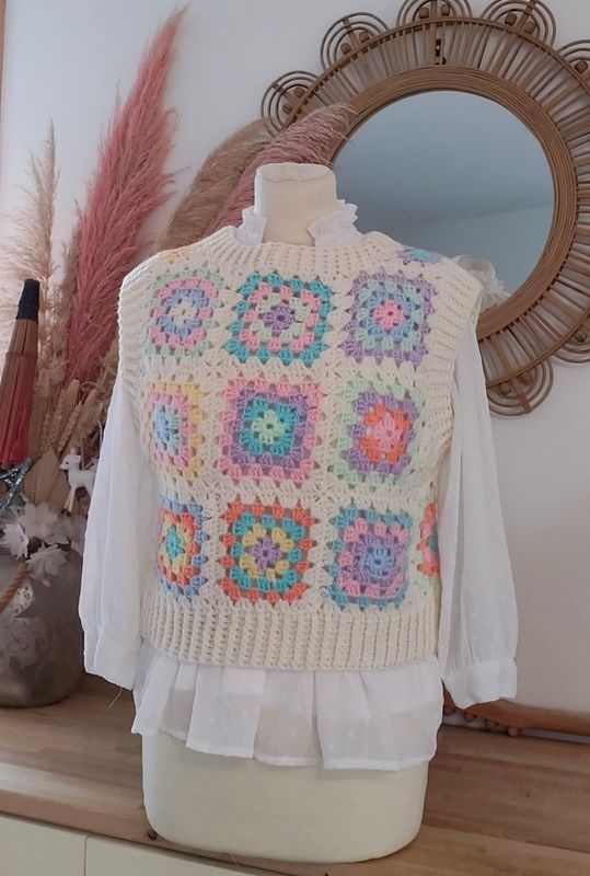 Pull sans manche taille S 