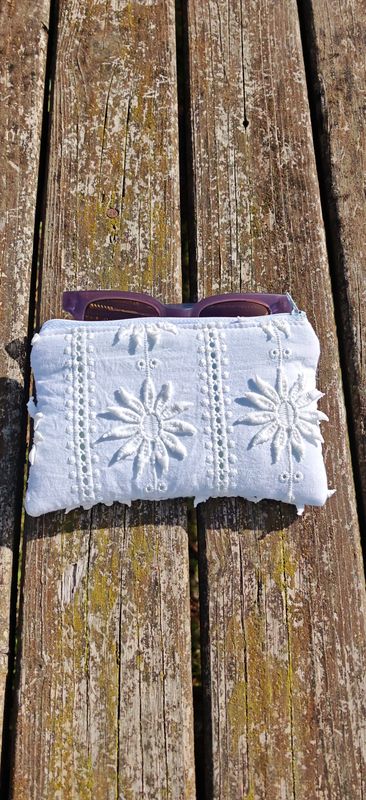 Trousse à lunettes fluffy 