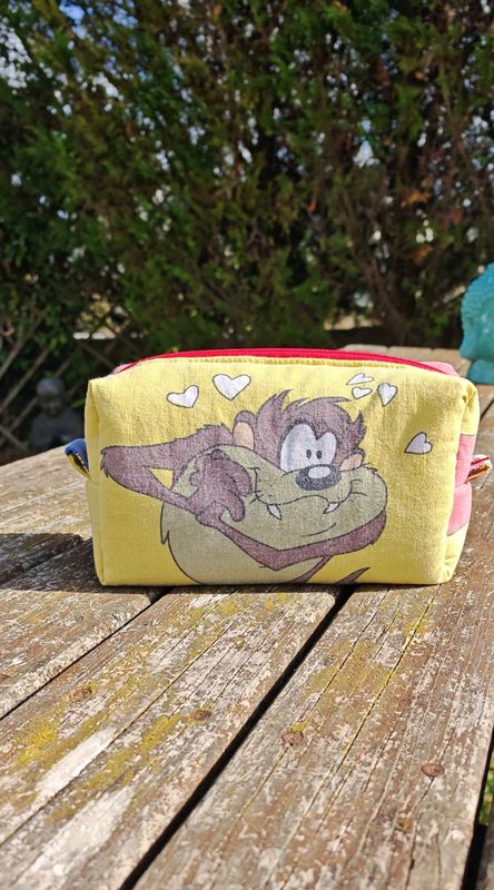 Trousse maquillage fluffy