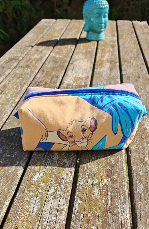 Trousse maquillage fluffy