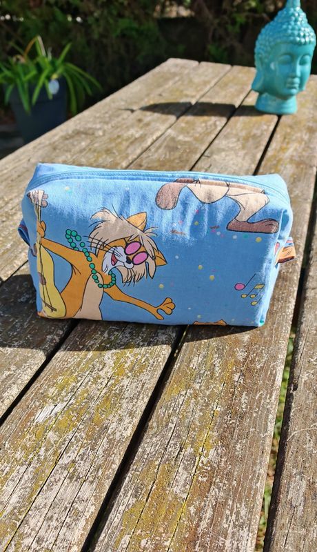 Trousse maquillage fluffy