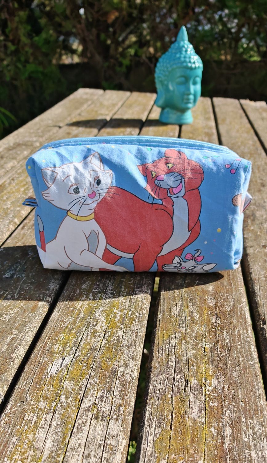 Trousse maquillage fluffy